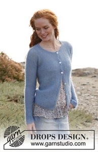 138-21 Morning Sky by DROPS Design. Crew neck, classic cardigan.