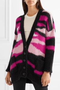 Camouflage effect, intarsia cardigan in pinks and black, by Valentino. Autumn Winter 2018-2019.